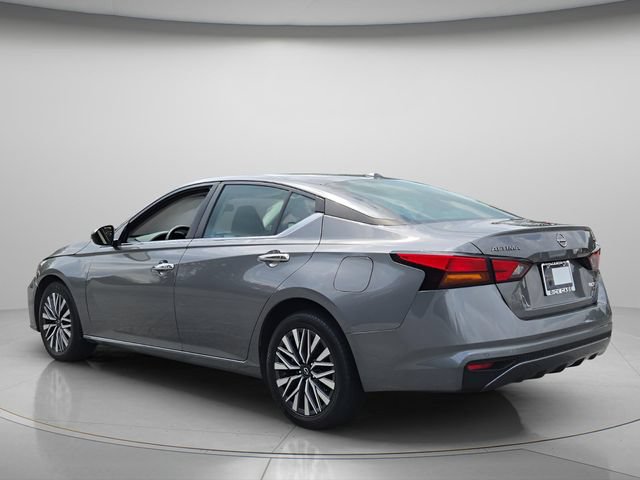 Used 2024 Nissan Altima 2.5 SV AWD/4WD image 6