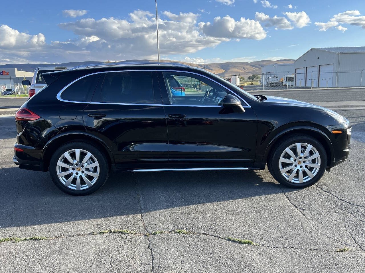 Used 2017 Porsche Cayenne S AWD/4WD image 5