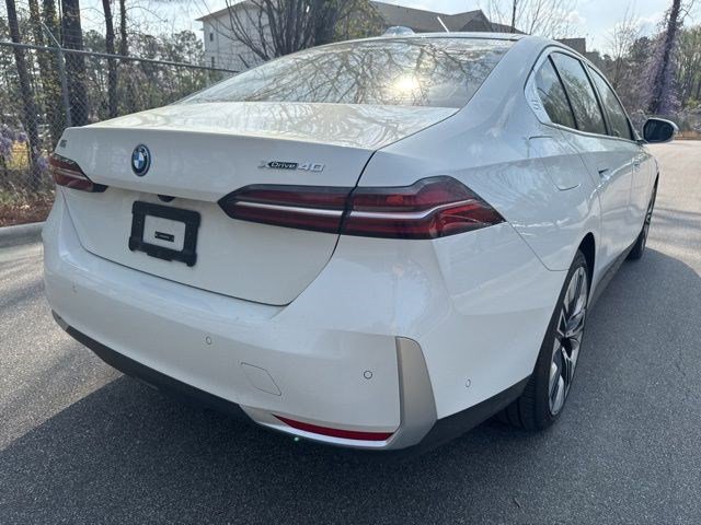 Used 2025 BMW i5 xDrive40 w/ Premium Package image 5