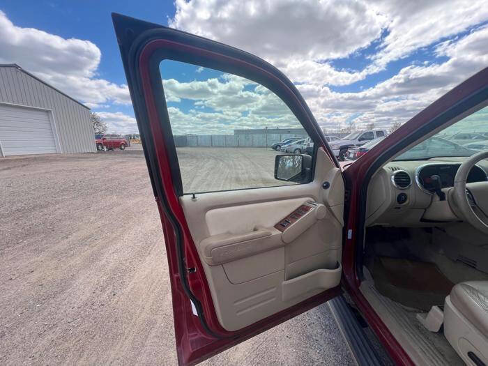 Used 2009 Ford Explorer Eddie Bauer AWD/4WD image 19