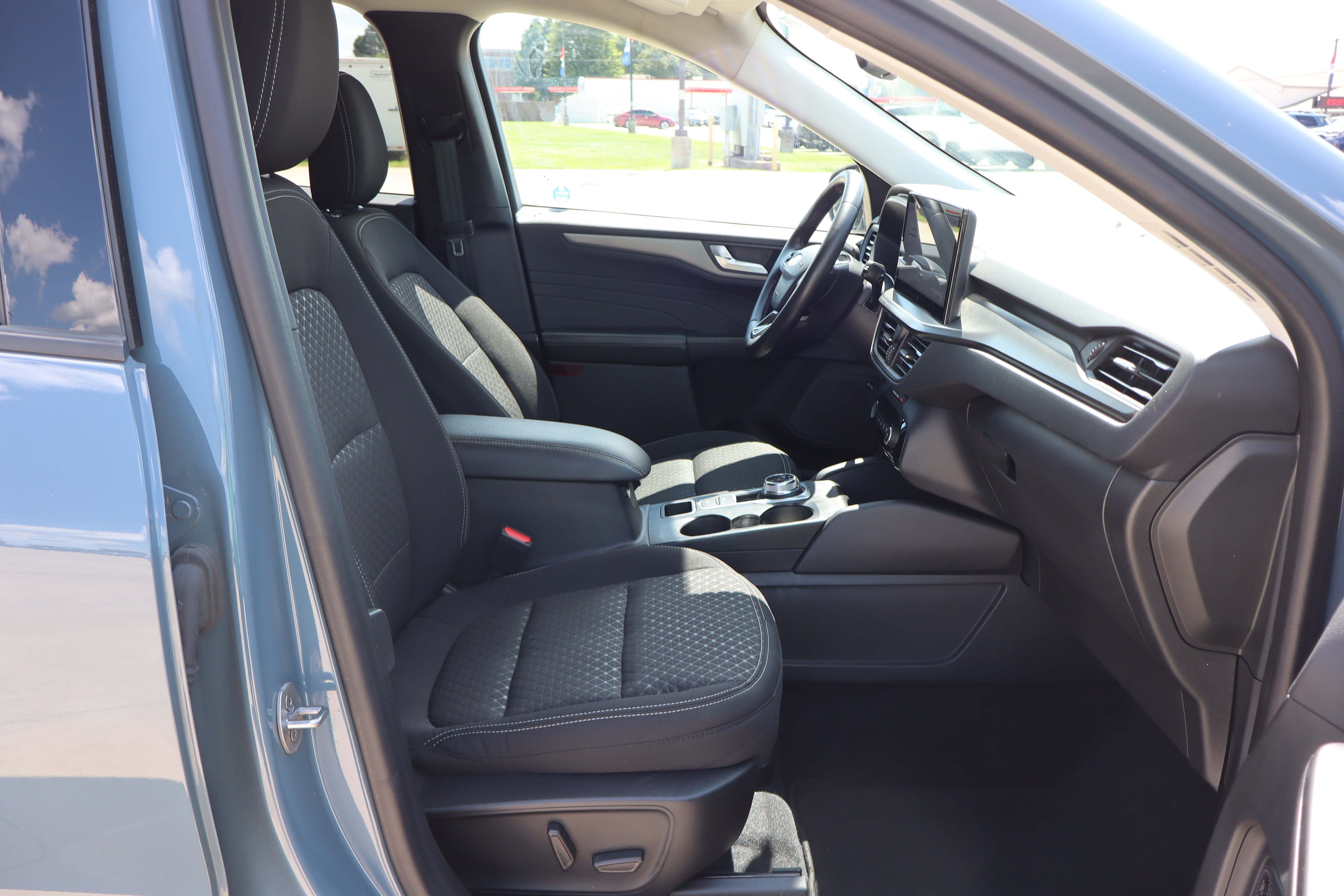 Used 2024 Ford Escape Active w/ Tech Pack #2 AWD/4WD image 15