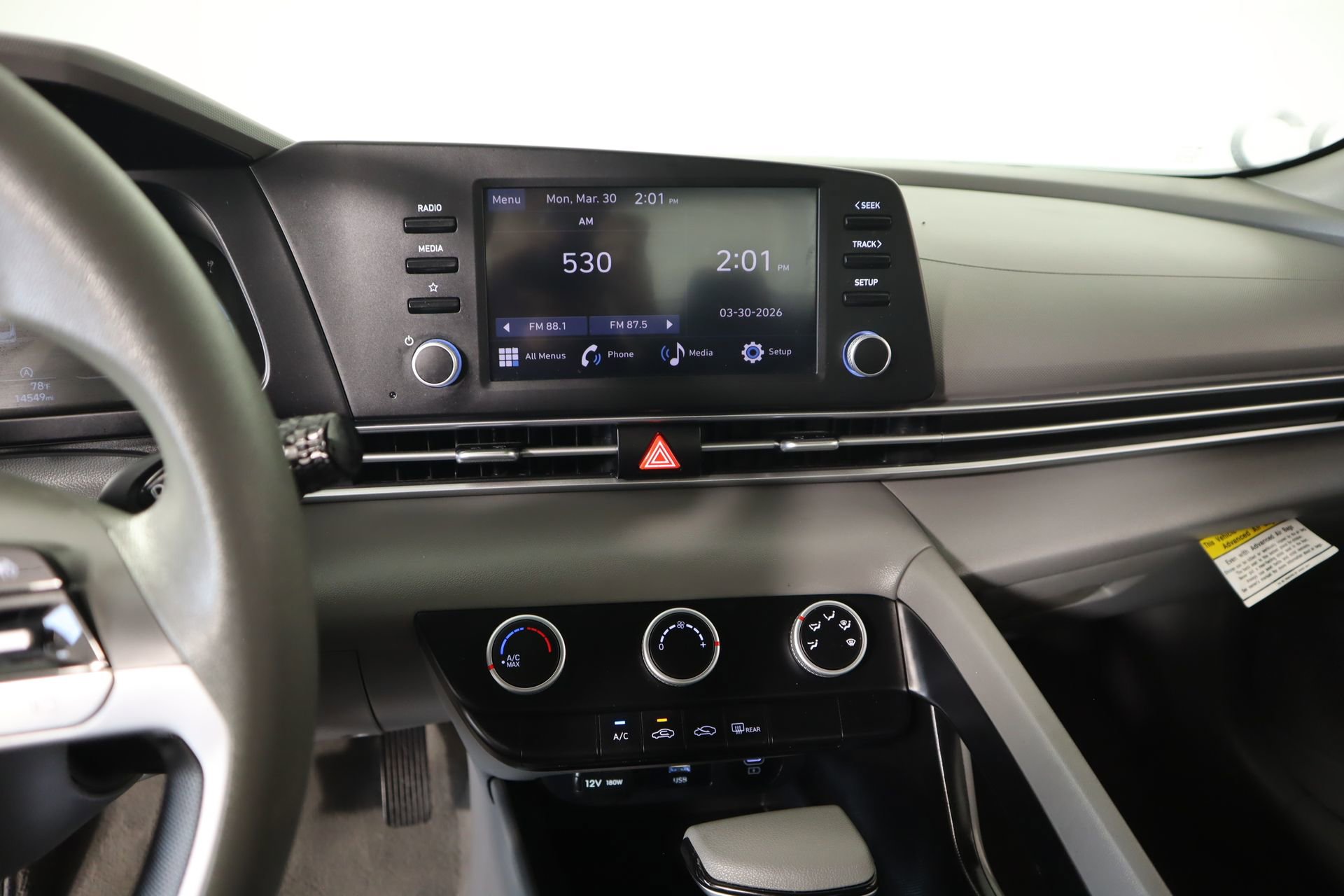 Used 2024 Hyundai Elantra SE FWD image 5