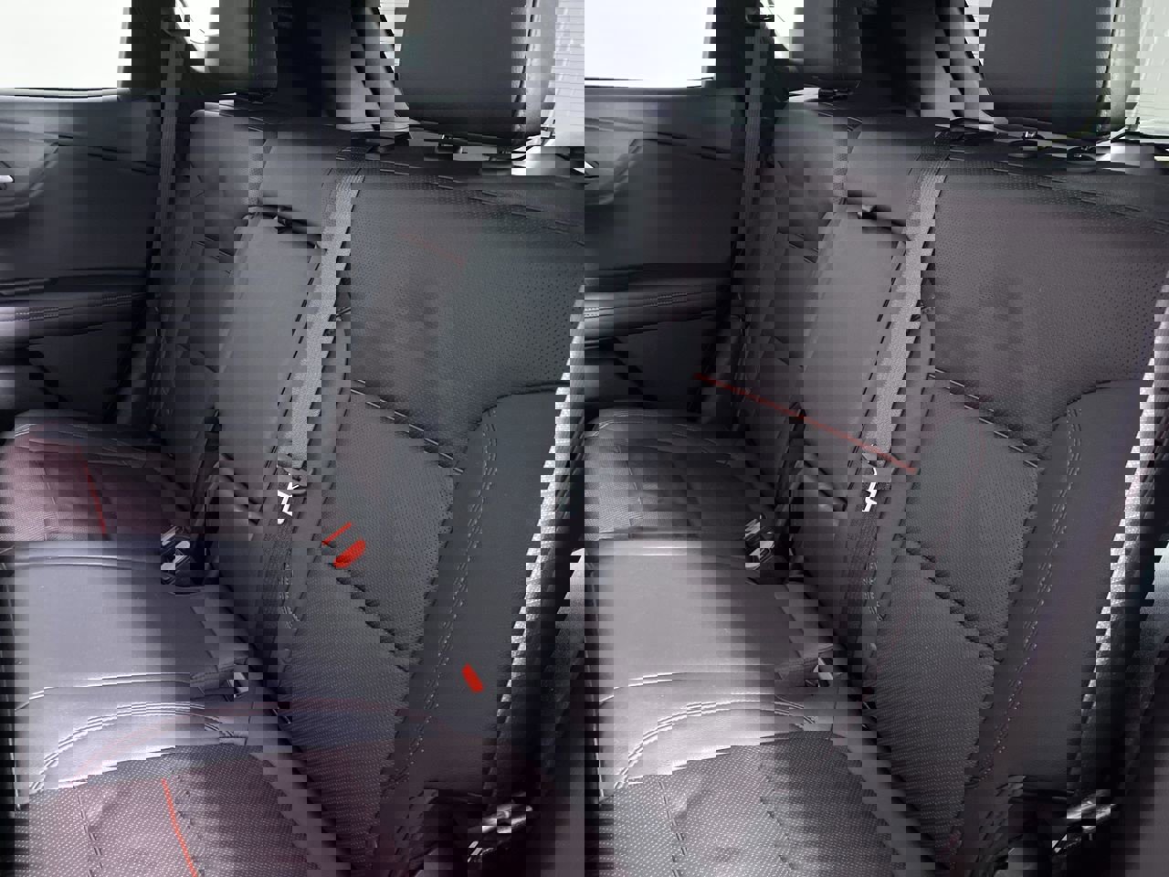 Certified 2022 Chevrolet Blazer RS w/ Enhanced Convenience Package image 14