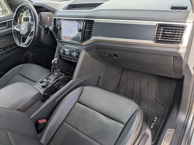 Used 2021 Volkswagen Atlas Cross Sport SEL image 22