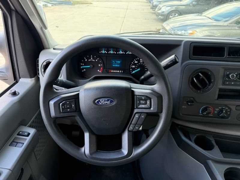 Used 2023 Ford E-450 and Econoline 450 Super Duty w/ Power Windows & Locks Group RWD image 15