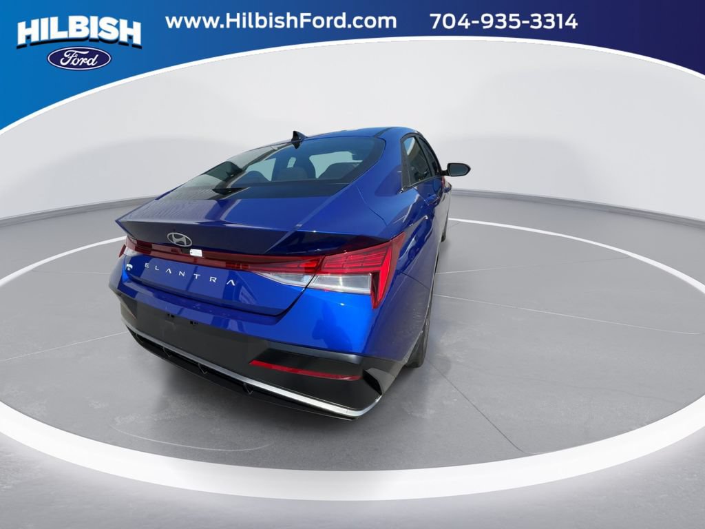 Used 2025 Hyundai Elantra SEL FWD image 7