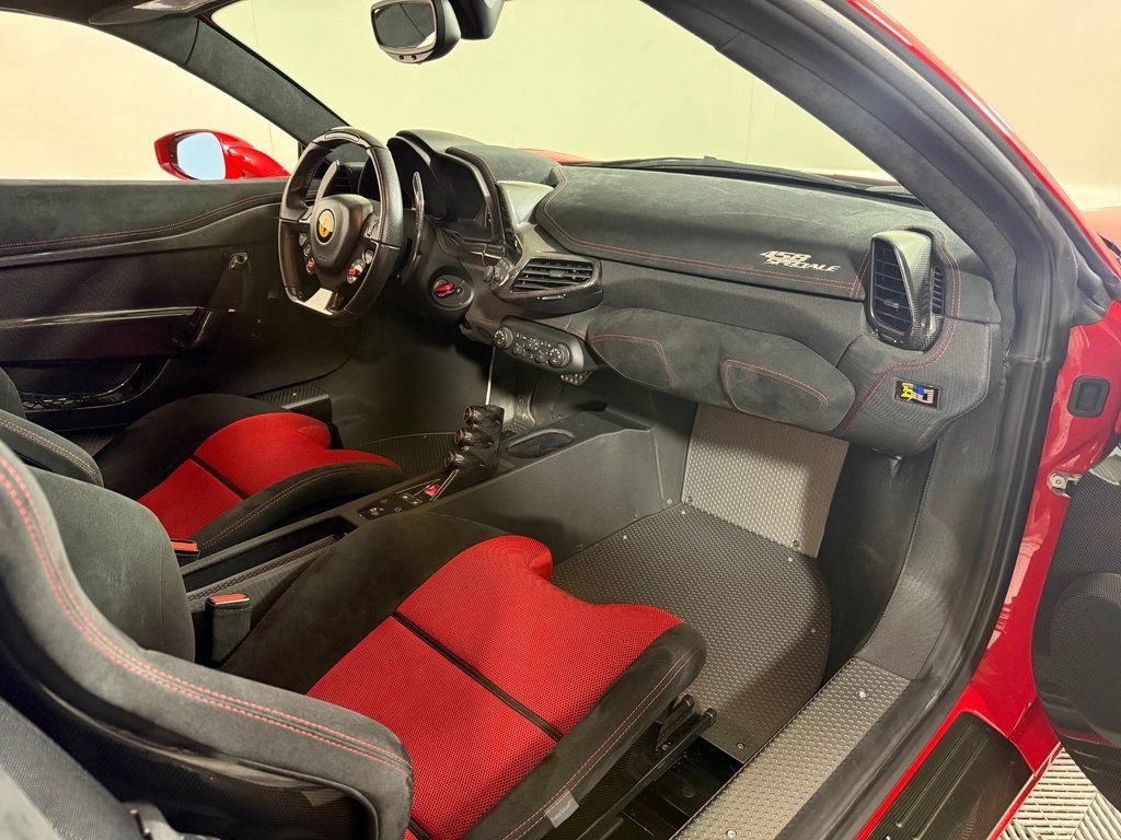Used 2015 Ferrari 458 Speciale Coupe image 18