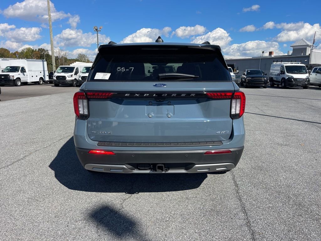 New 2026 Ford Explorer Active w/ Active Comfort Package image 5