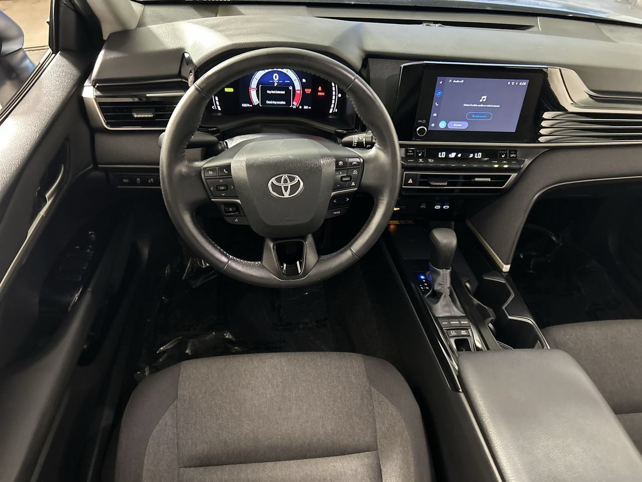 Used 2025 Toyota Camry LE w/ Convenience Package FWD image 23