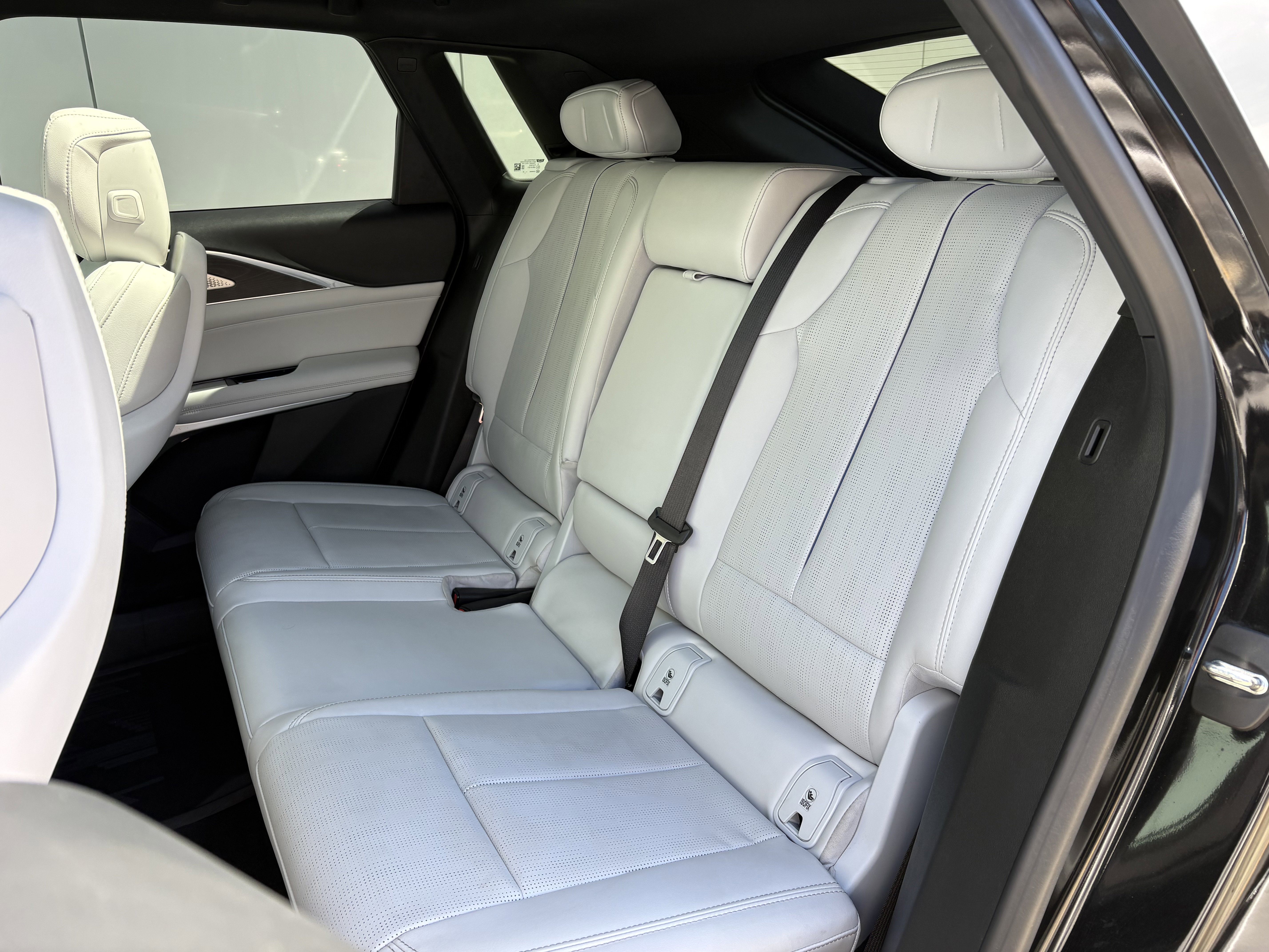 Certified 2024 Cadillac Lyriq Luxury AWD/4WD image 13