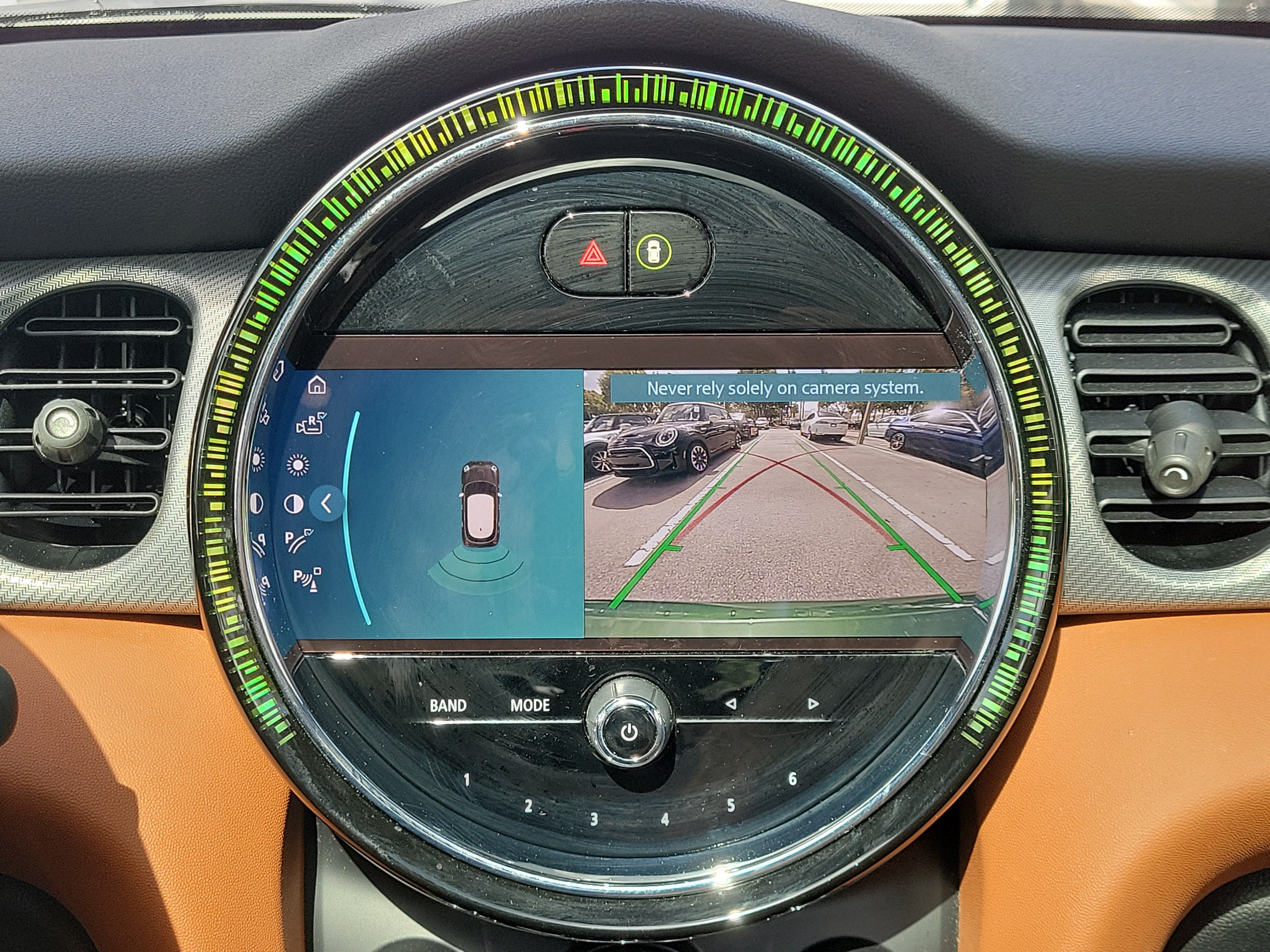 Certified 2024 MINI Cooper 4-Door Hardtop FWD image 21