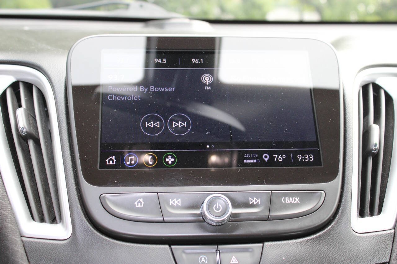Used 2022 Chevrolet Malibu LS FWD image 9