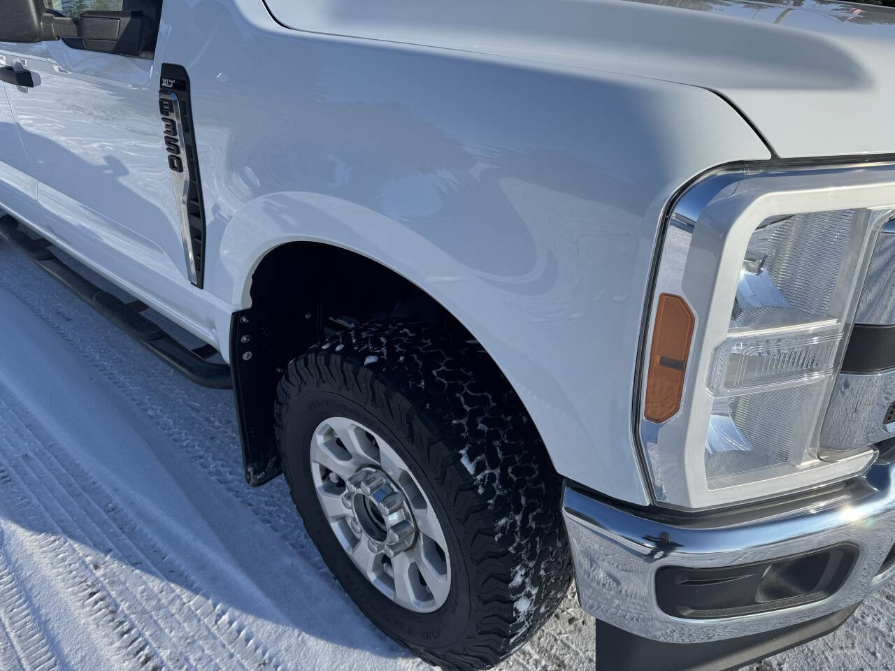 Used 2023 Ford F350 XLT w/ Camper Package image 34