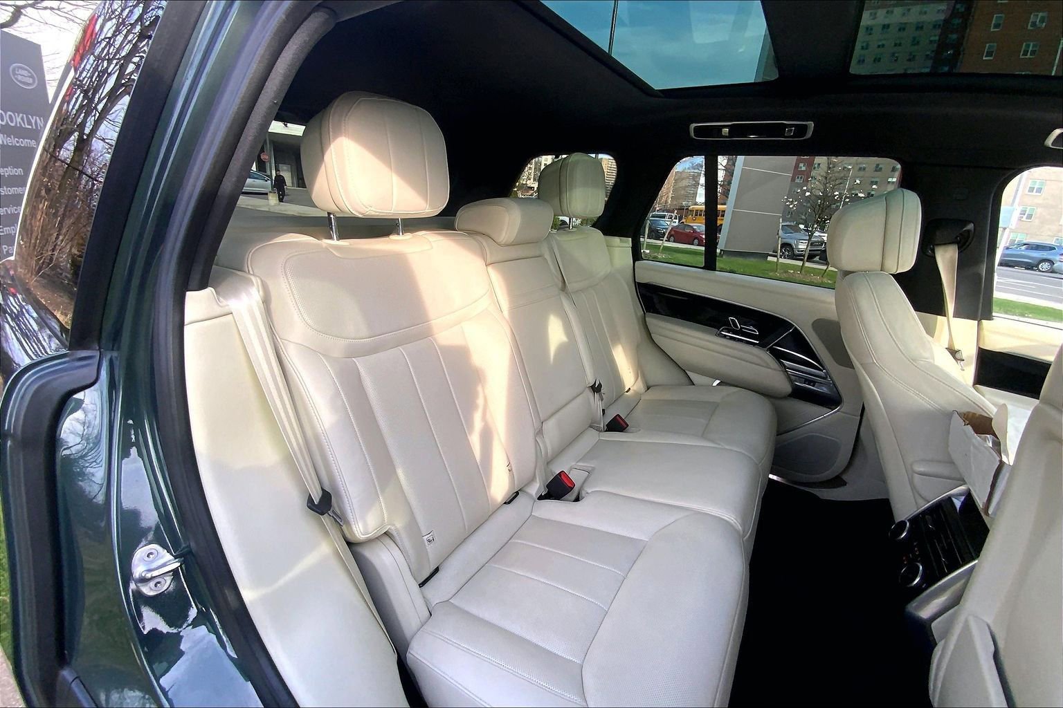 Used 2023 Land Rover Range Rover SE AWD/4WD image 19