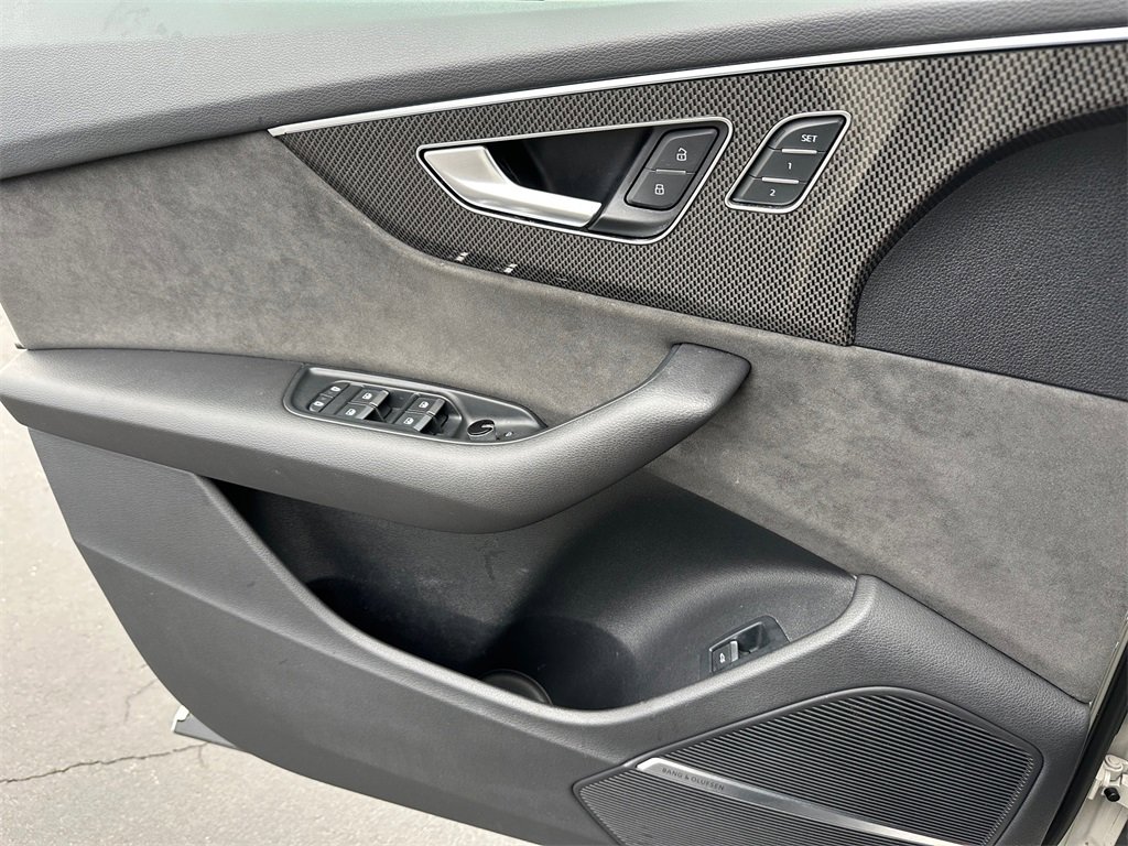 Used 2020 Audi SQ8 Prestige w/ Prestige Package image 21