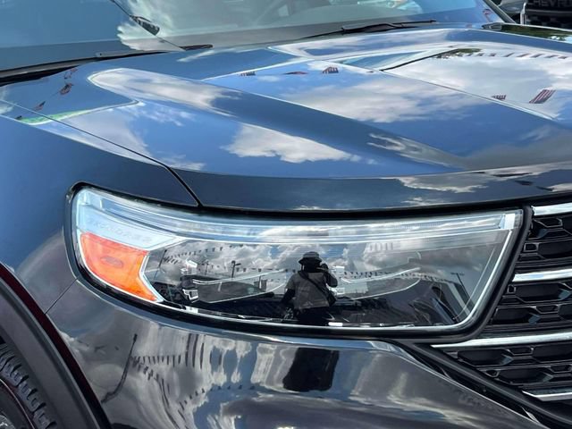 Used 2020 Ford Explorer XLT w/ Equipment Group 202A AWD/4WD image 10