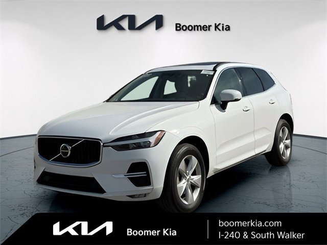 Used 2022 Volvo XC60 B5 Momentum image 1