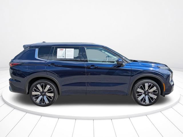 Used 2025 Mitsubishi Outlander SEL FWD image 3