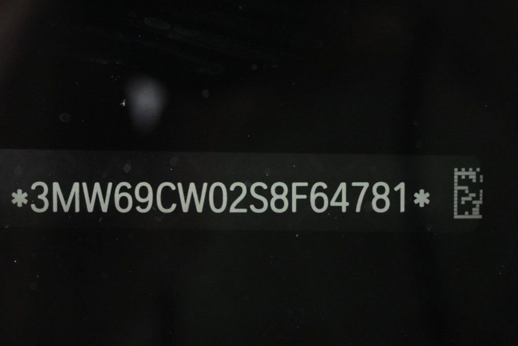 Used 2025 BMW 330i Sedan w/ Convenience Package image 24