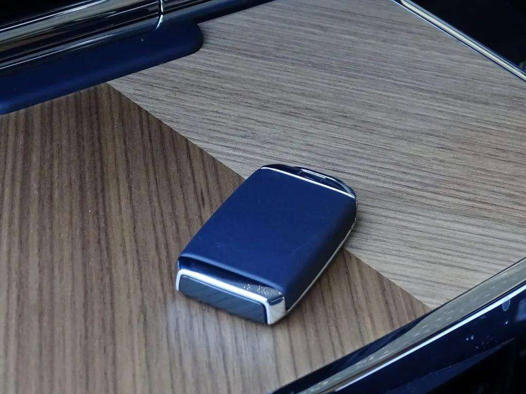 Certified 2025 Rolls-Royce Cullinan image 9