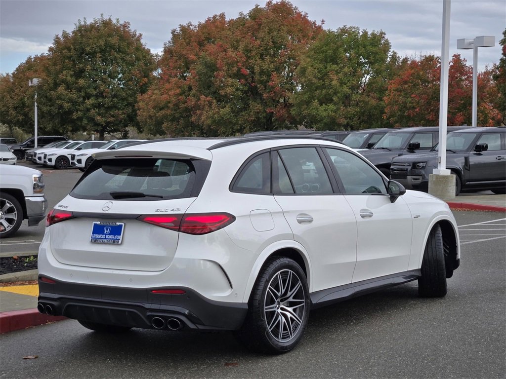 Used 2025 Mercedes-Benz GLC 43 AMG 4MATIC image 4