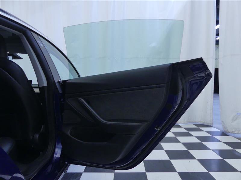 Used 2018 Tesla Model 3 Long Range image 26