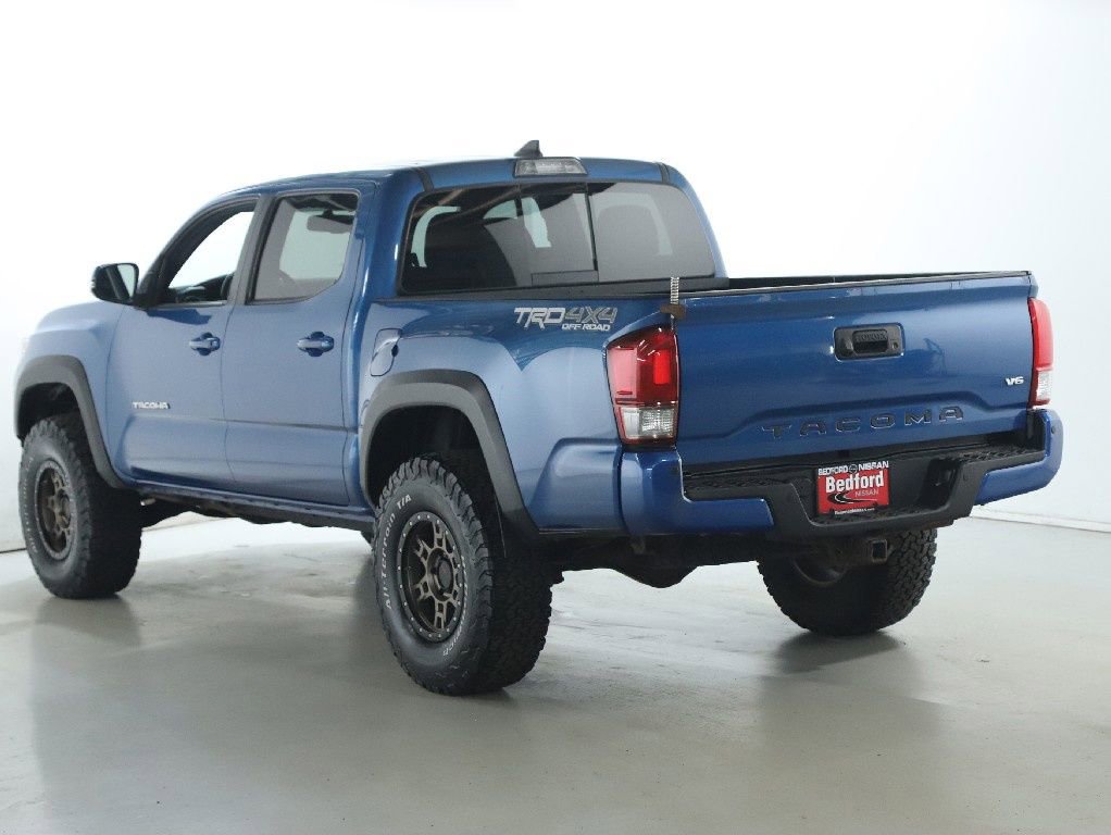 Used 2017 Toyota Tacoma TRD Off-Road w/ Premium & Technology Package image 43