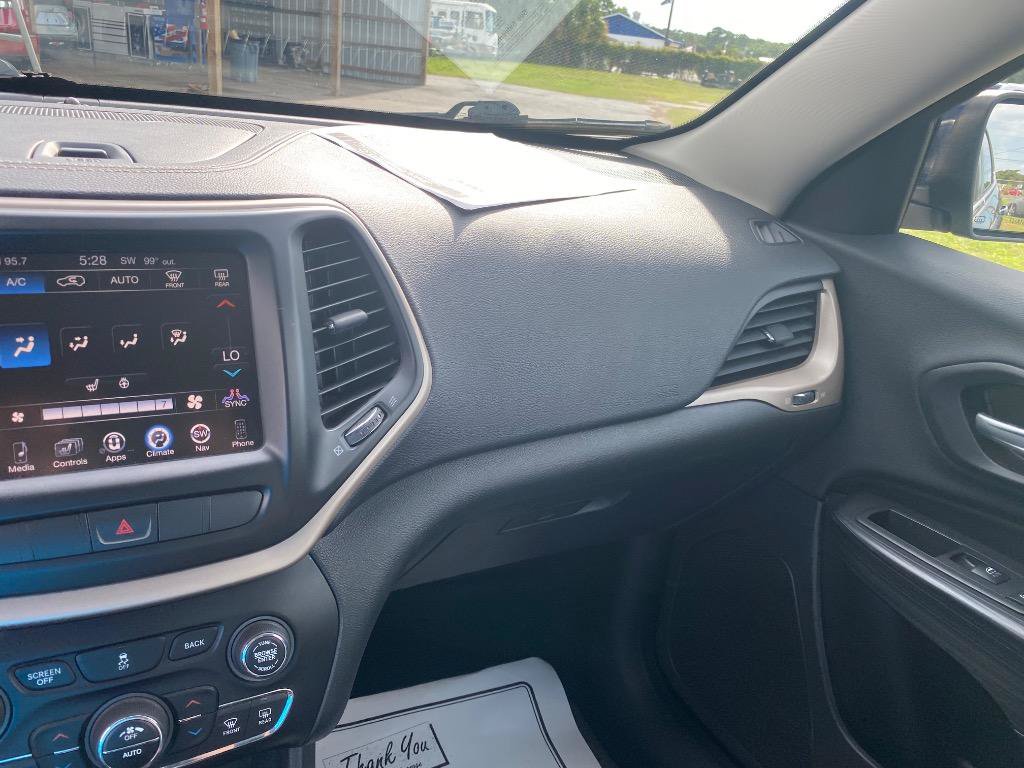 Used 2014 Jeep Cherokee Limited AWD/4WD image 29