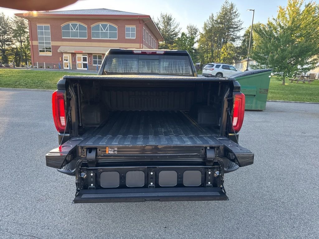 Used 2024 GMC Sierra 1500 Denali w/ Technology Package AWD/4WD image 15
