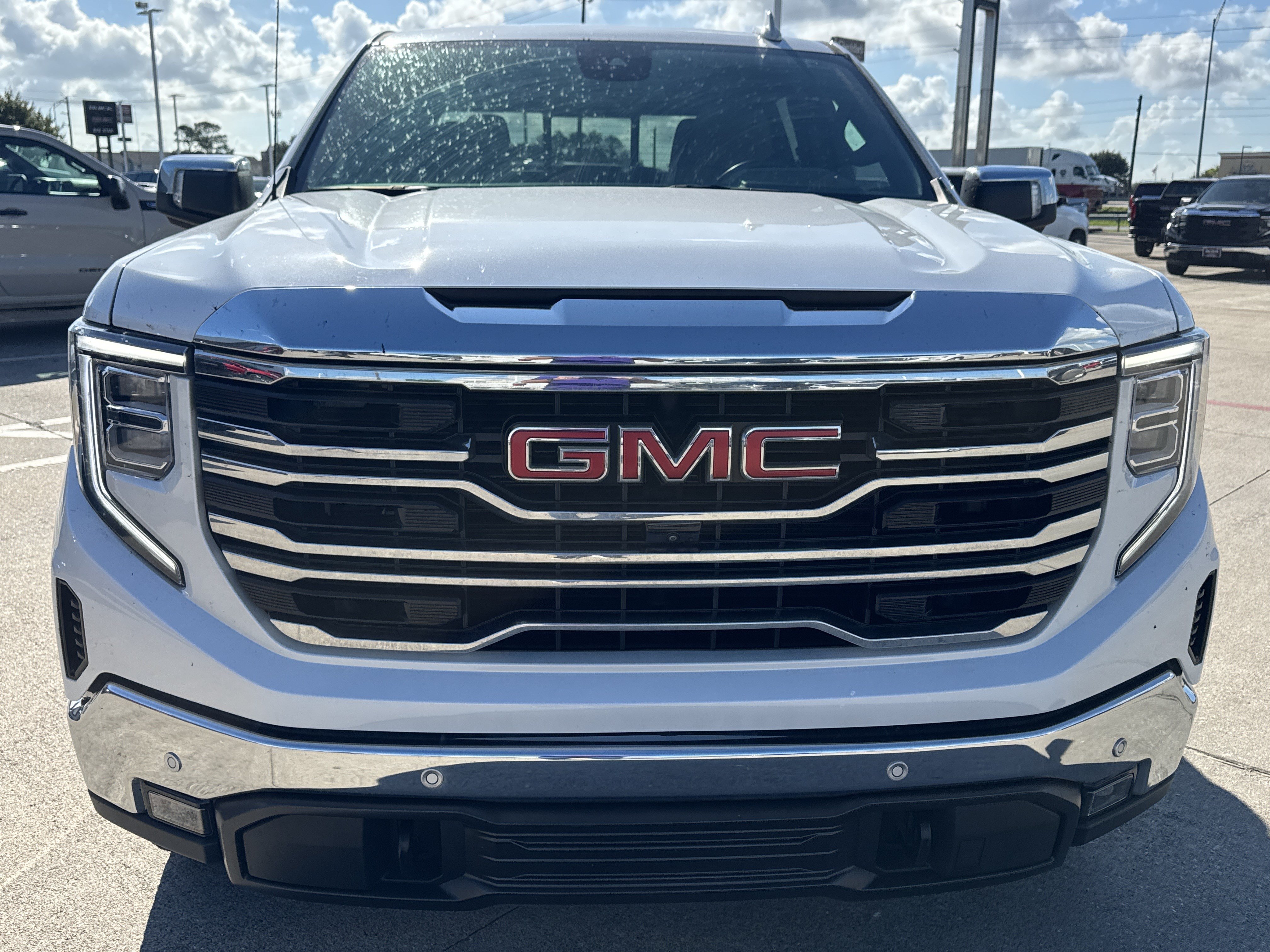 Used 2025 GMC Sierra 1500 SLT w/ SLT Premium Plus Package AWD/4WD image 17