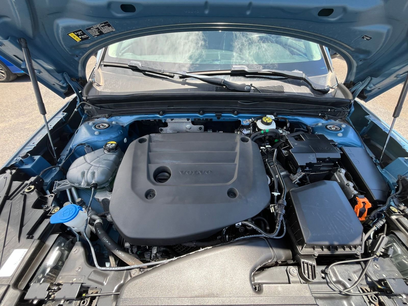 Used 2024 Volvo XC40 B5 Core AWD/4WD image 34