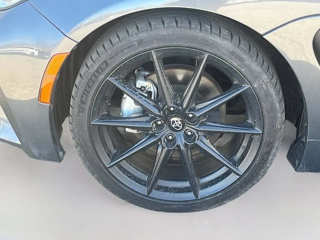 Used 2025 Toyota GR86 Premium w/ ALL Weather Mat Package (TMS) RWD image 30