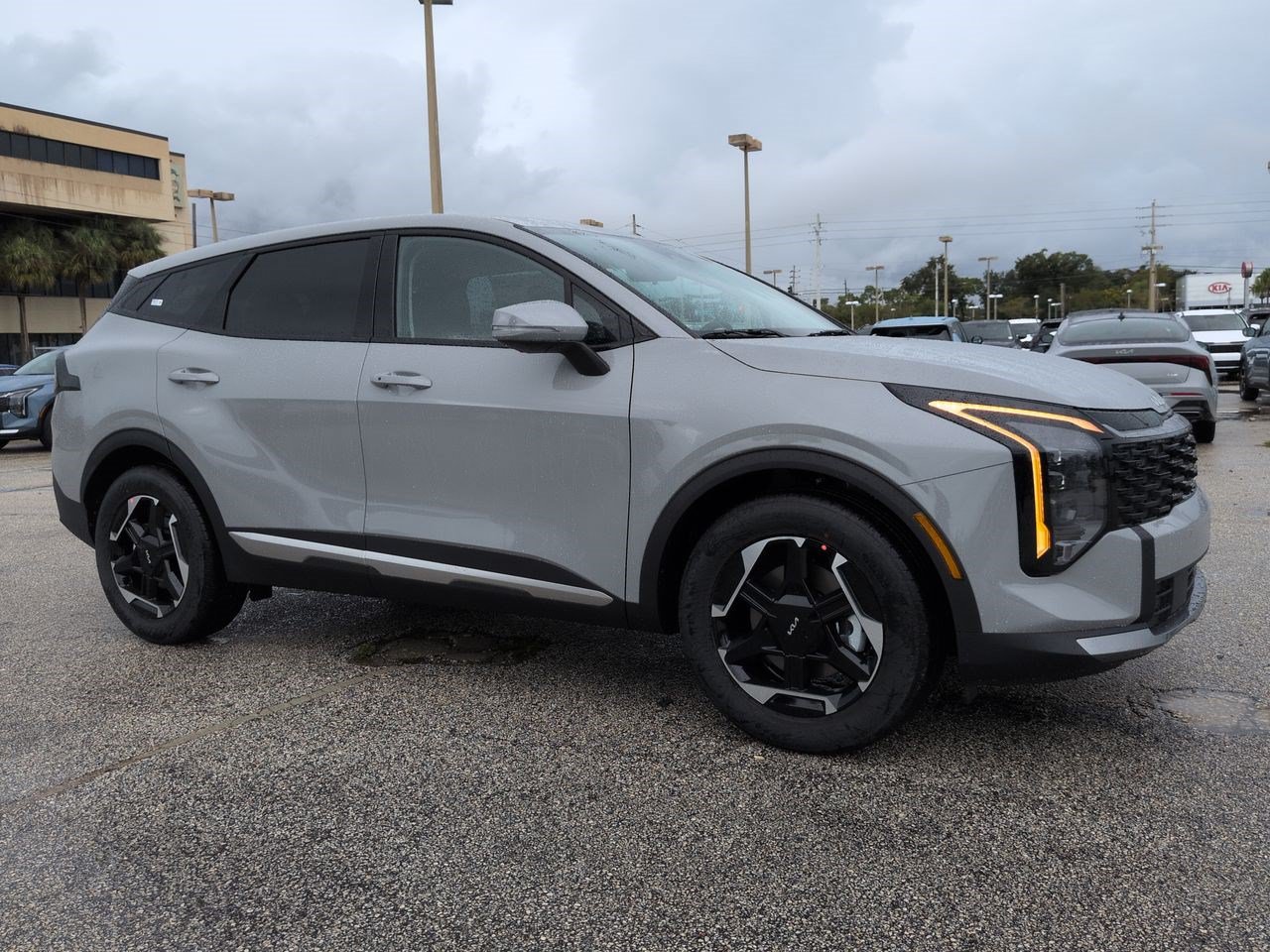 New 2027 Kia Sportage S FWD image 1