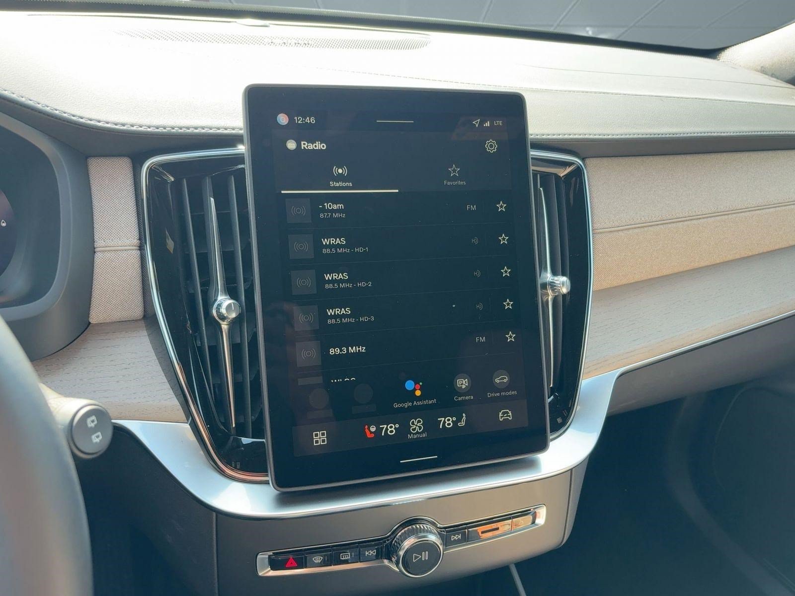 New 2026 Volvo XC90 T8 Plus w/ Protection Package Premier image 22