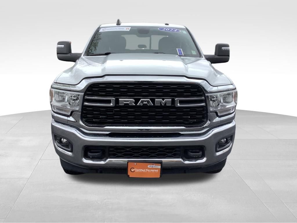 Used 2024 RAM 3500 Big Horn AWD/4WD image 3