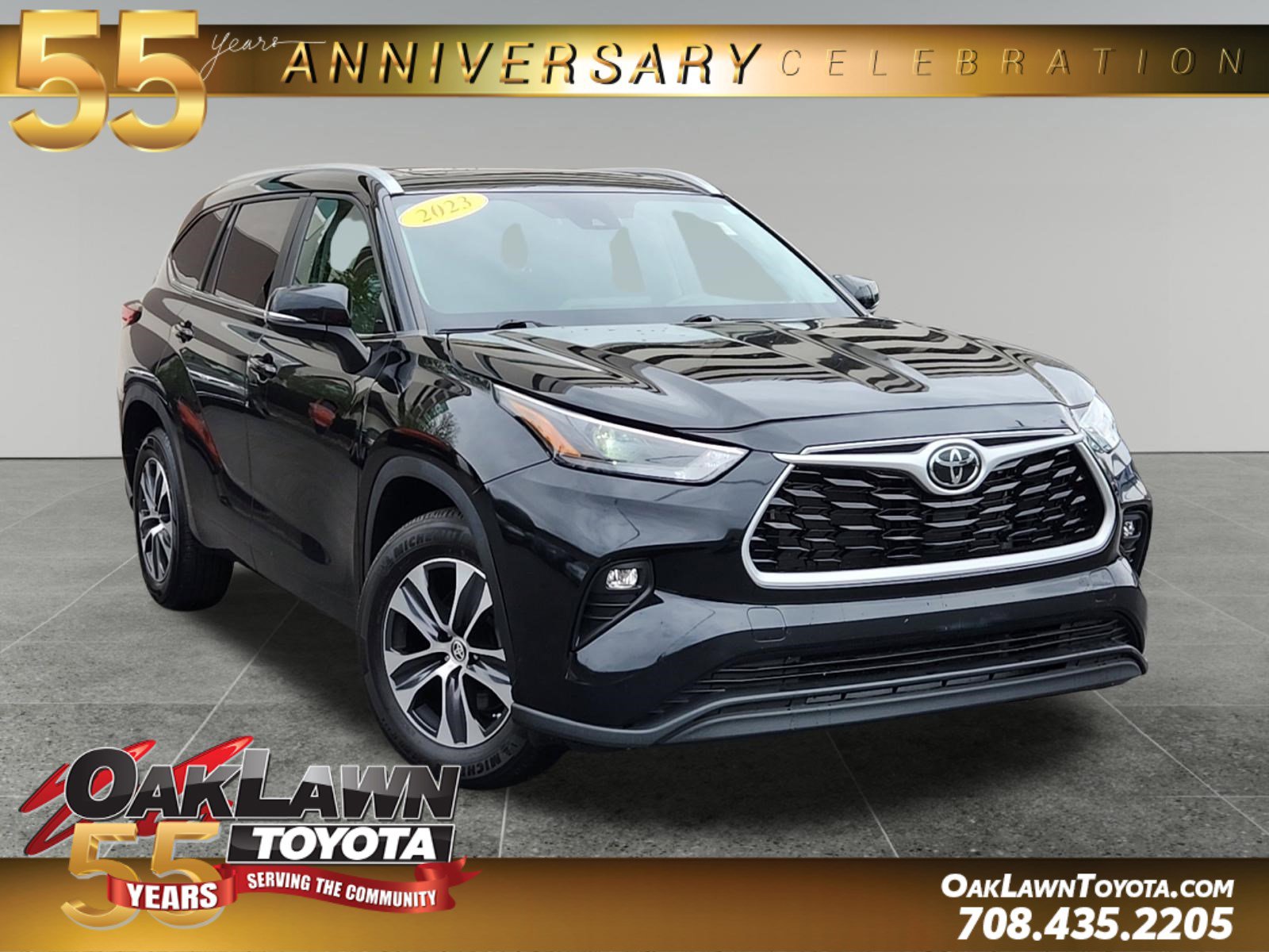 Used 2023 Toyota Highlander XLE FWD image 1