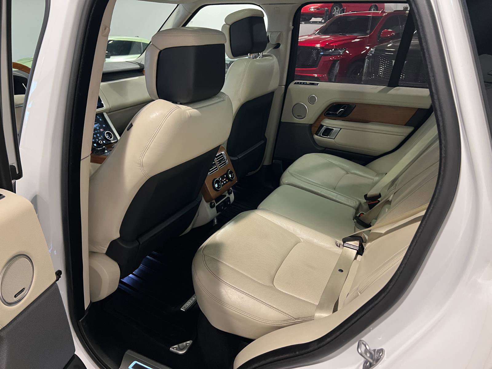 Used 2019 Land Rover Range Rover Supercharged AWD/4WD image 29