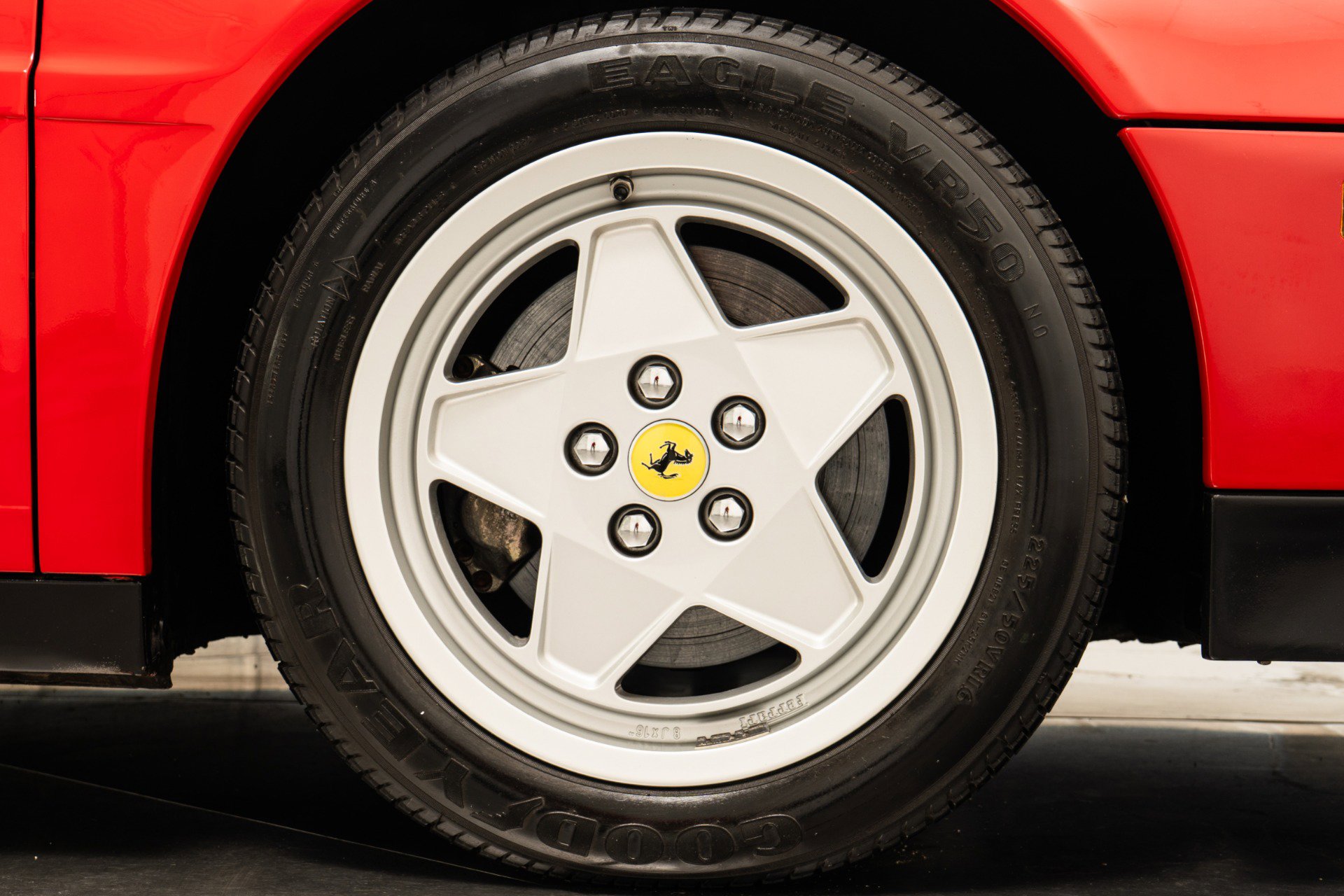 Used 1988 Ferrari Testarossa image 37