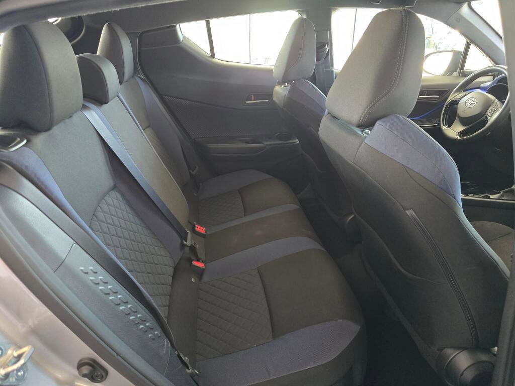 Used 2020 Toyota C-HR XLE image 39