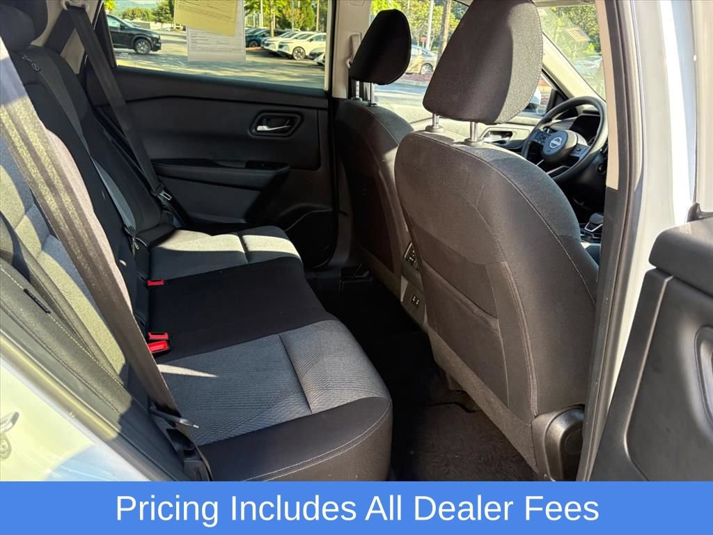 Used 2024 Nissan Rogue SV AWD/4WD image 19