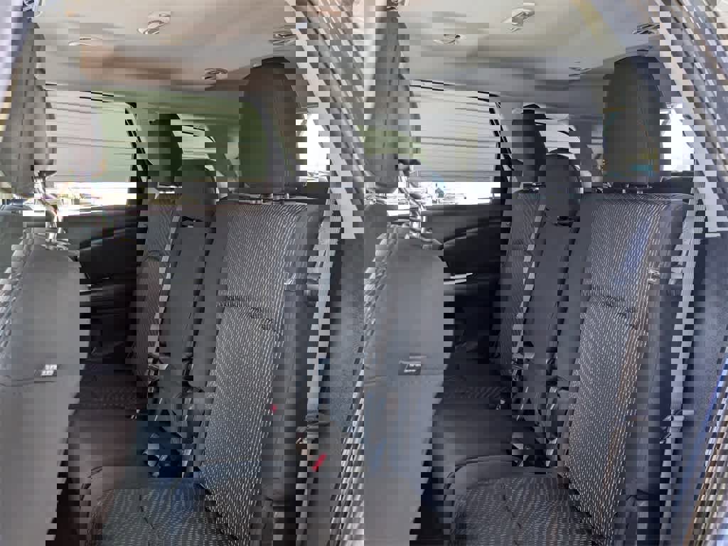 Used 2016 Dodge Journey SE w/ Flexible Seating Group image 15