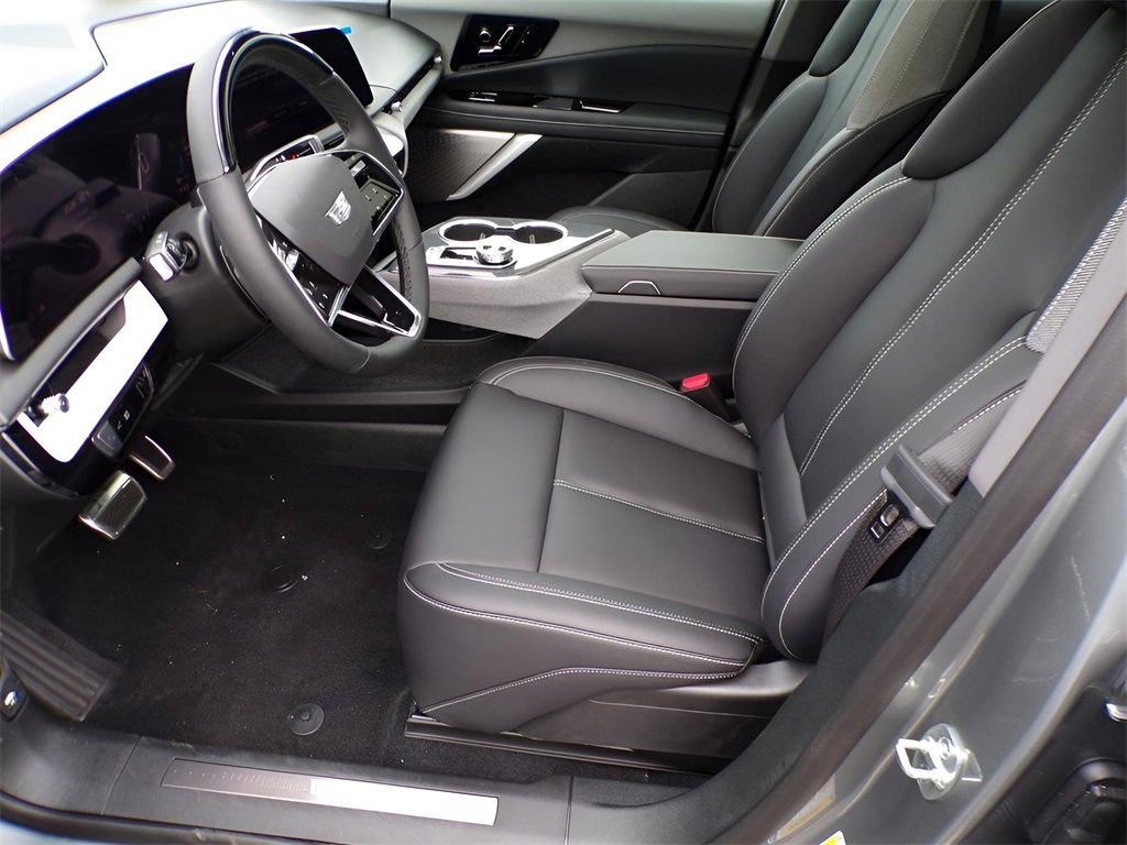 New 2026 Cadillac Optiq Luxury 1 image 7