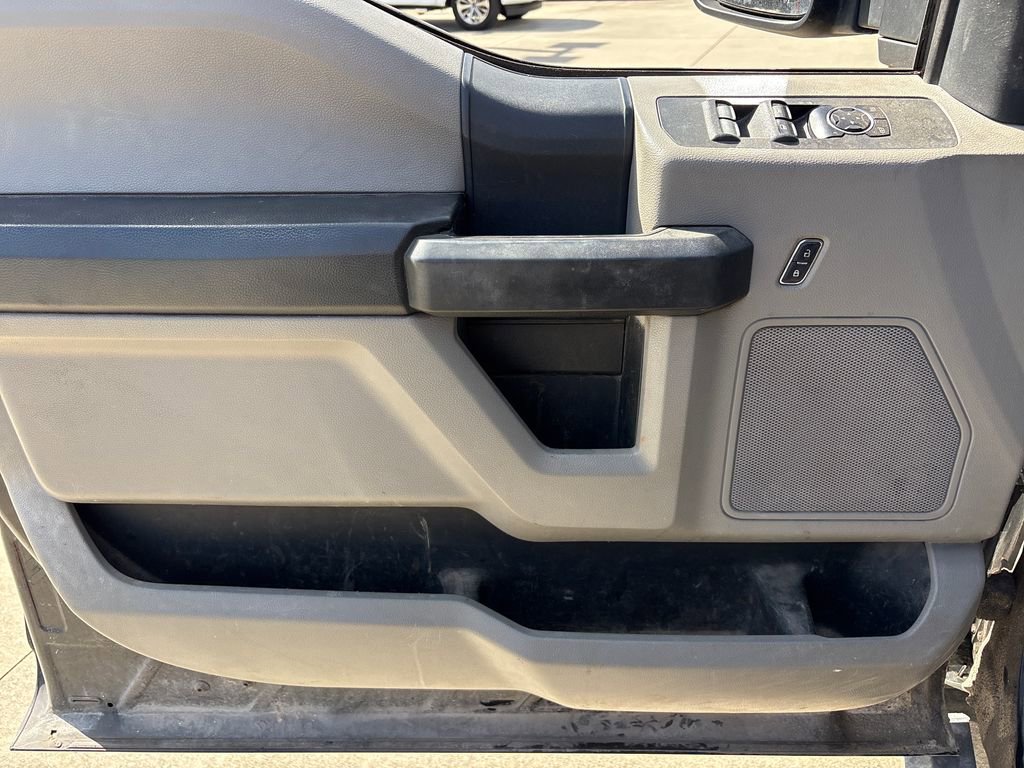 Used 2017 Ford F250 XL w/ STX Appearance Package AWD/4WD image 16