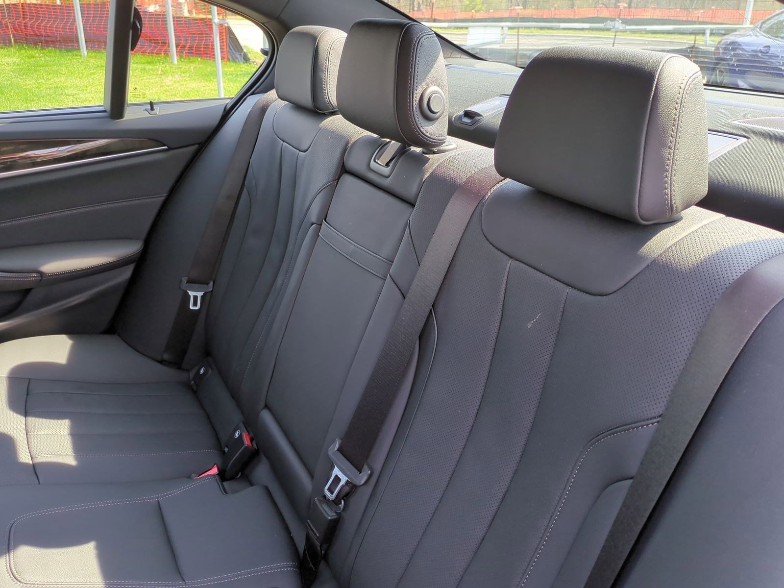 Used 2023 BMW 540i w/ Executive Package image 31