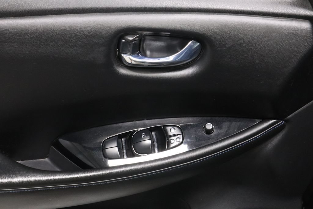 Certified 2018 Nissan Leaf SL w/ SL Technology Package FWD image 23