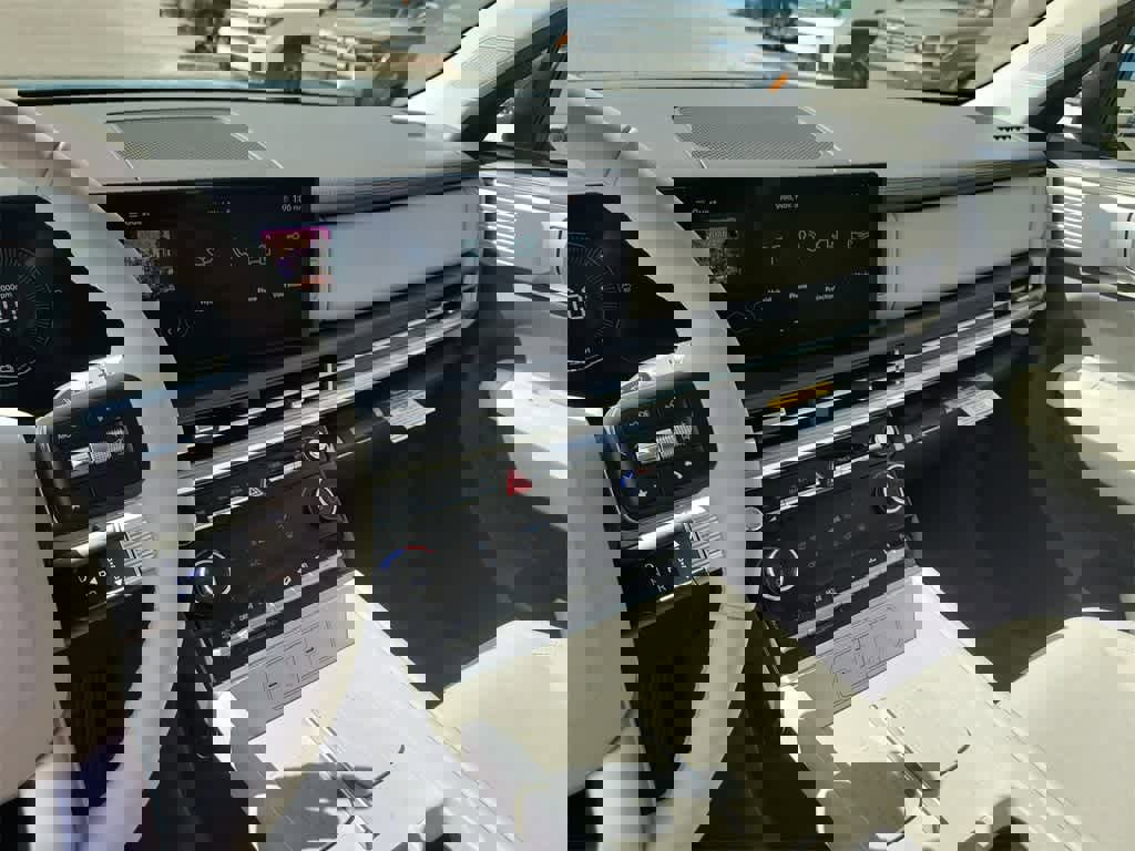 New 2026 Hyundai Santa Fe SE image 31