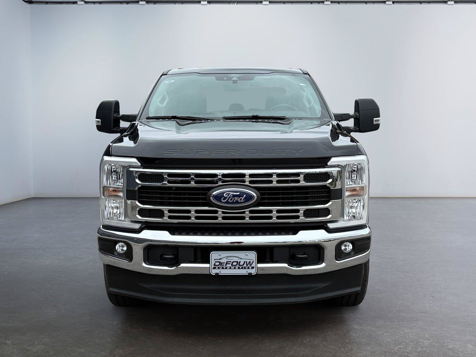 Used 2025 Ford F350 XLT w/ FX4 Off-Road Package AWD/4WD image 8