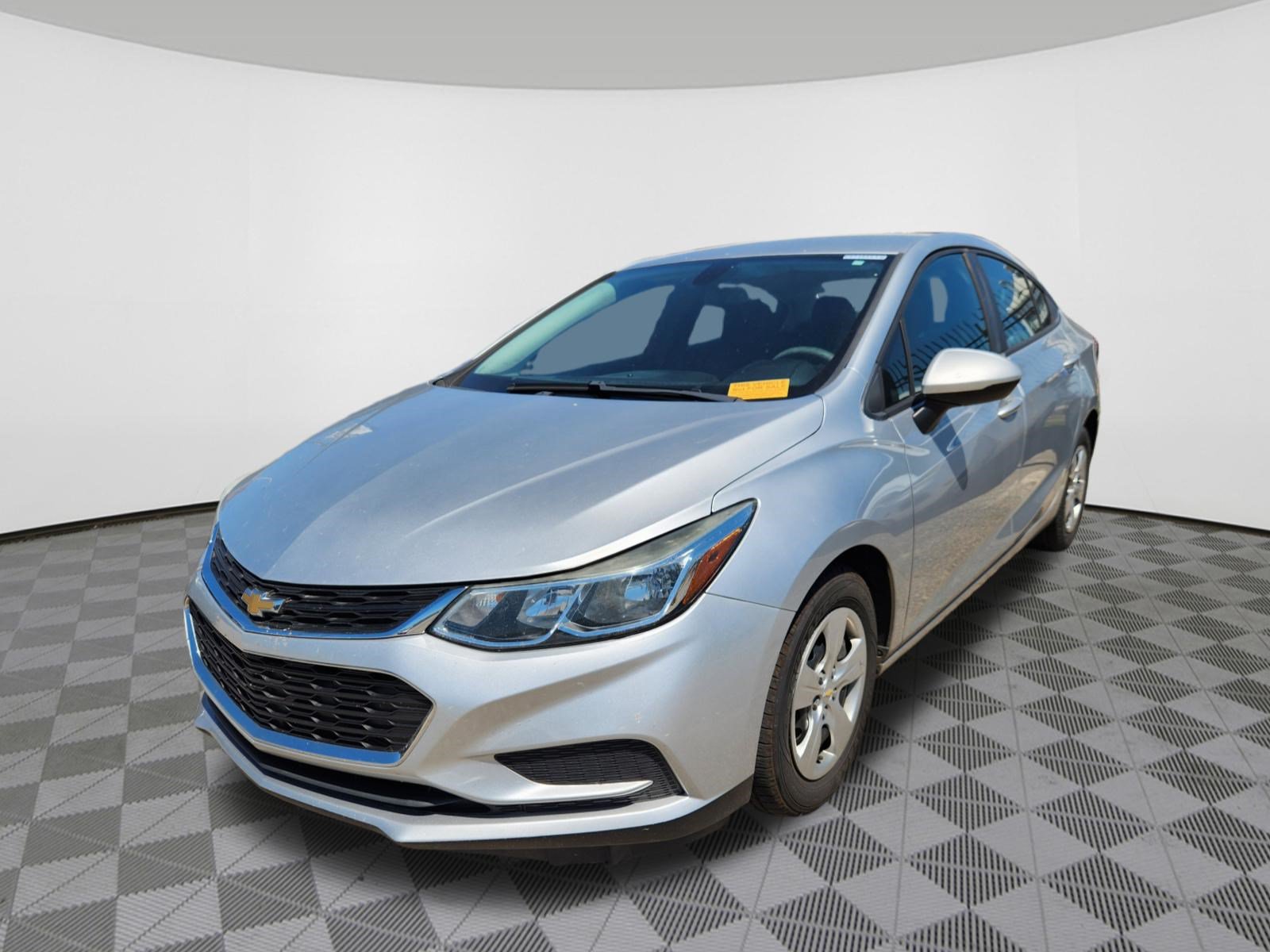 Used 2017 Chevrolet Cruze LS FWD image 2