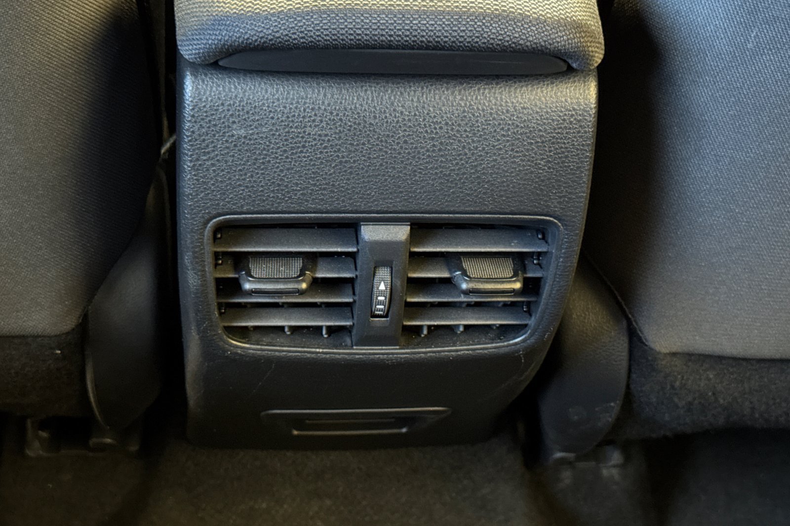 Used 2023 Toyota Corolla Cross AWD Hybrid image 15