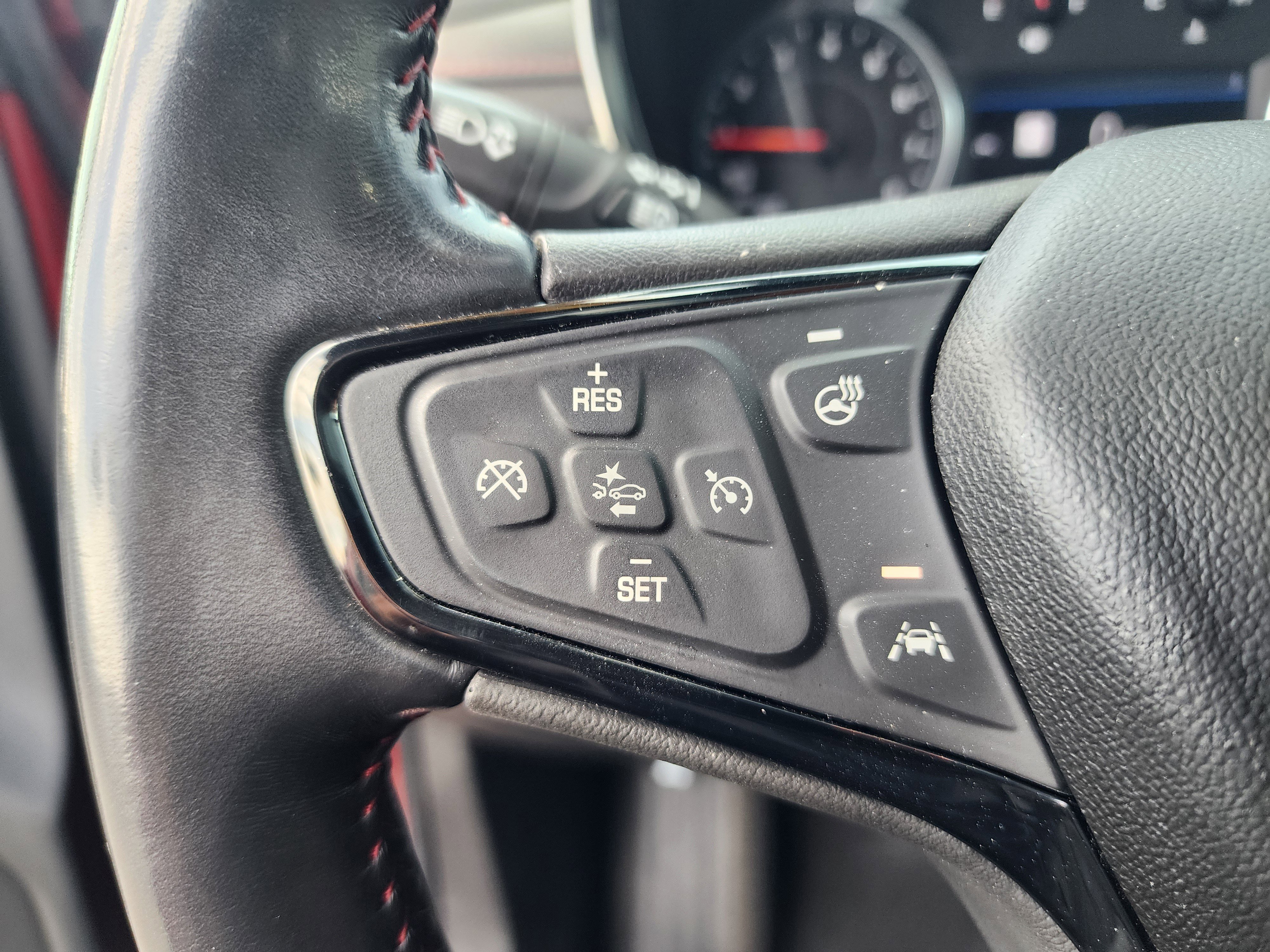 Used 2022 Chevrolet Equinox RS w/ RS Leather Package image 31